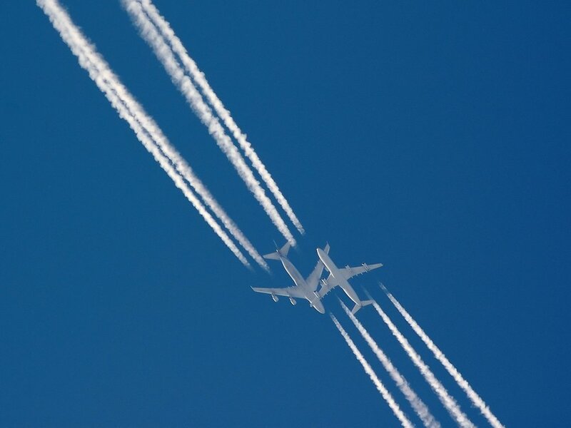 Airplanes leaving contrails