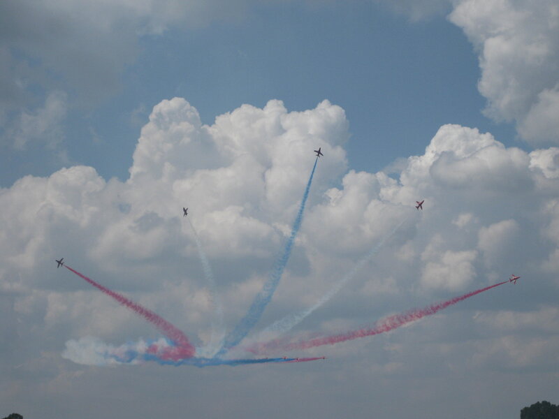 Airplanes Performing Aerobatics — Blue, Dynamic, Afternoon, Photograph, Clouds