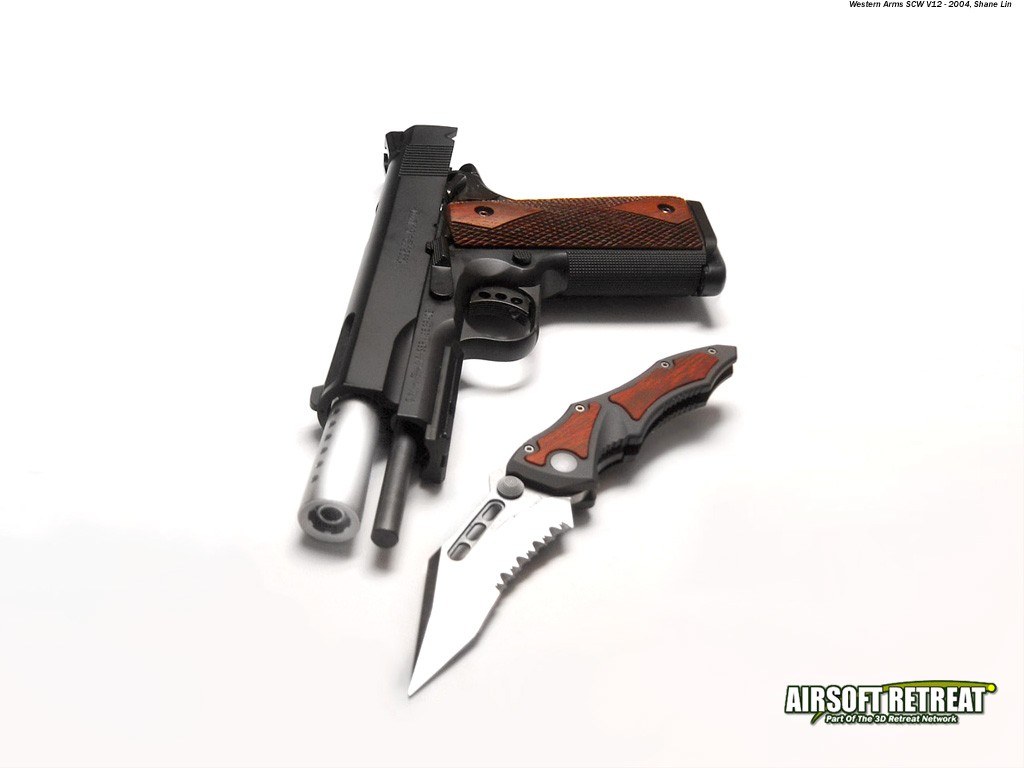 airsoft gun and knife