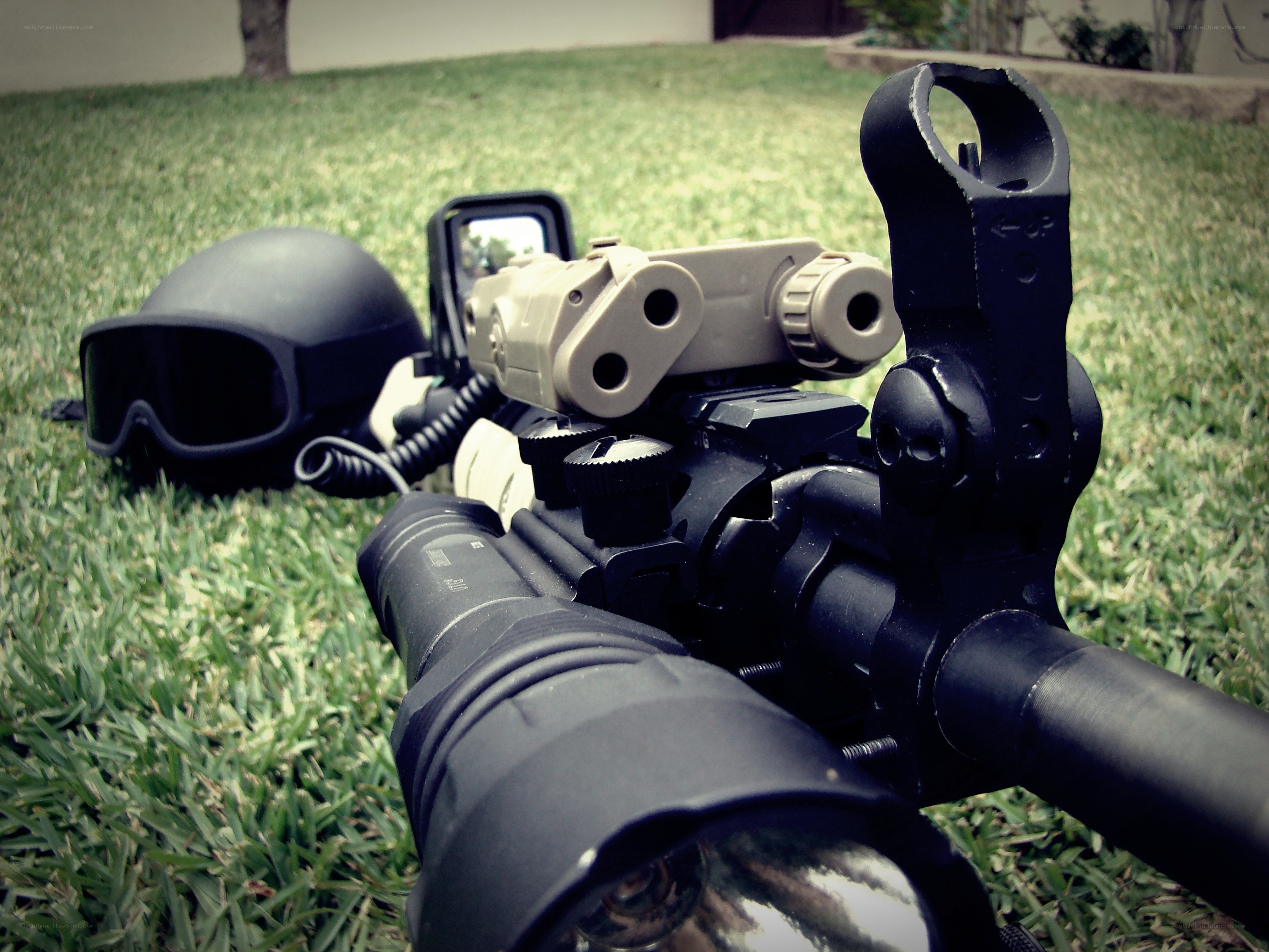 airsoft gun with accessories