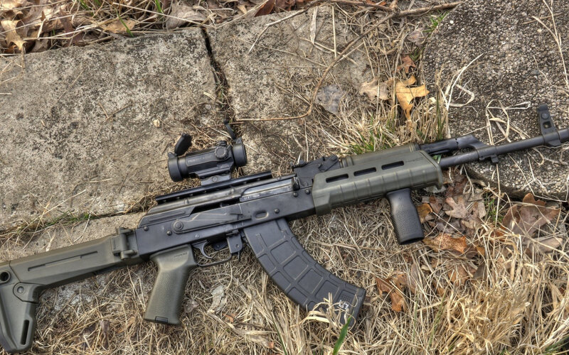 Ak-47 Rifle on Ground — Black
