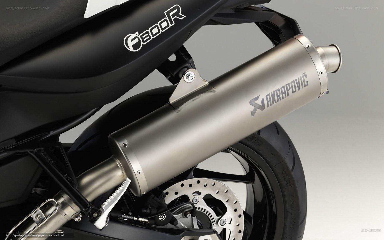 Akrapovič exhaust on F800R