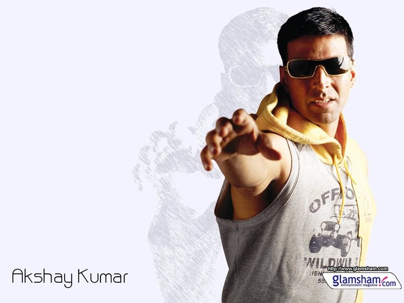 Akshay Kumar in sunglasses