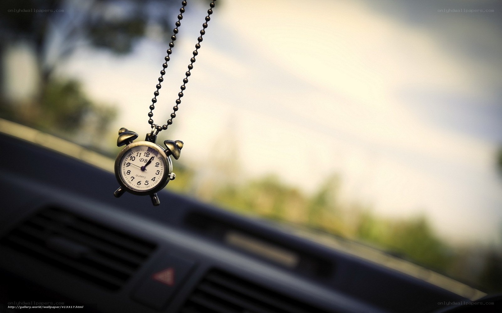 alarm clock pendant in car