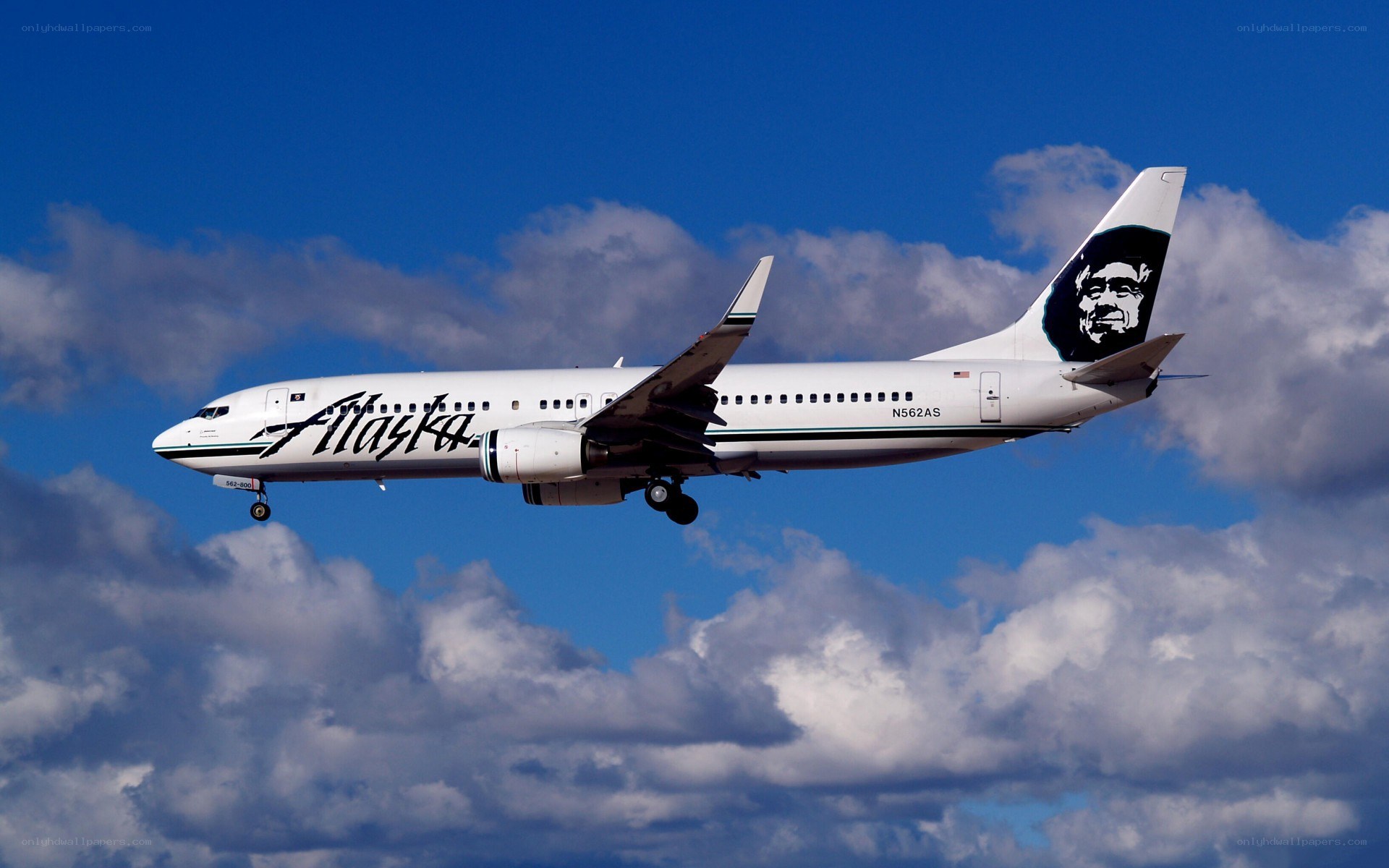 Alaska Airlines plane in flight