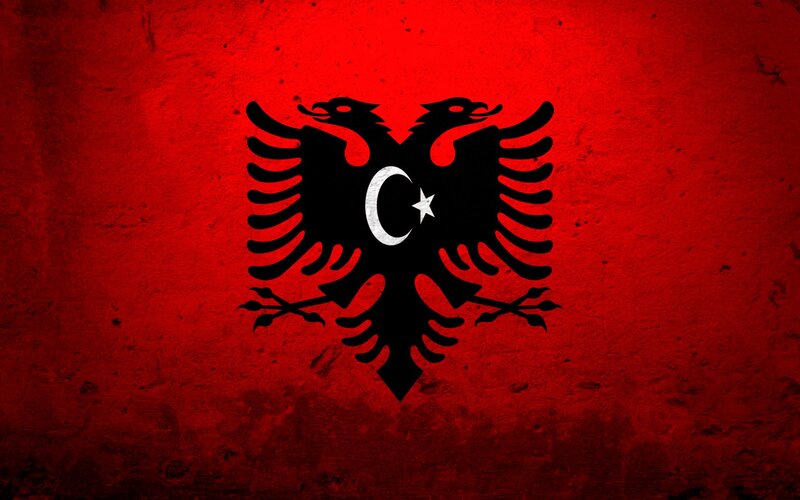 Albanian flag with Ottoman symbol