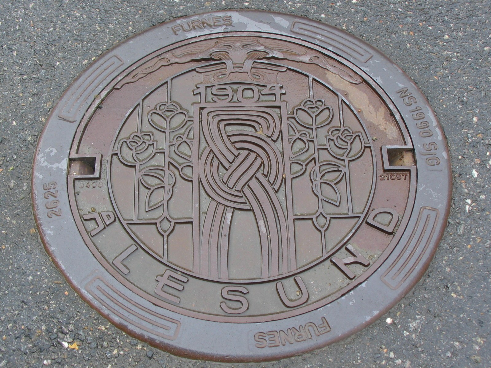 Alesund manhole cover