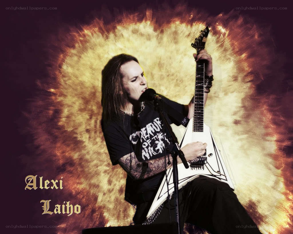 Alexi Laiho performing on stage