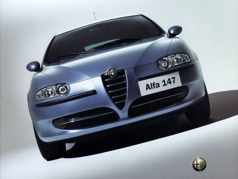Alfa Romeo 147 front view