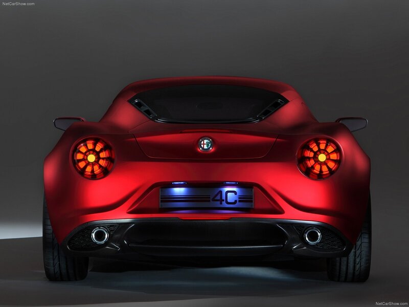 Alfa Romeo 4C Concept rear view