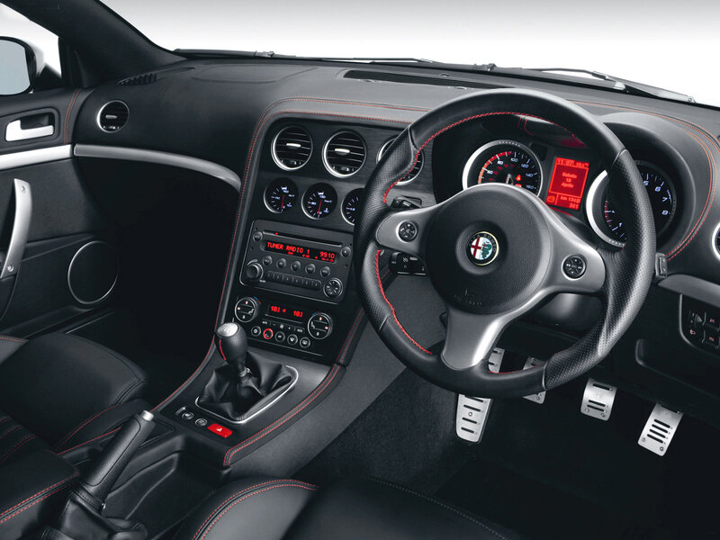 Alfa Romeo interior dashboard