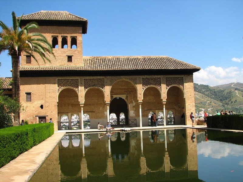 Alhambra palace reflecting pool