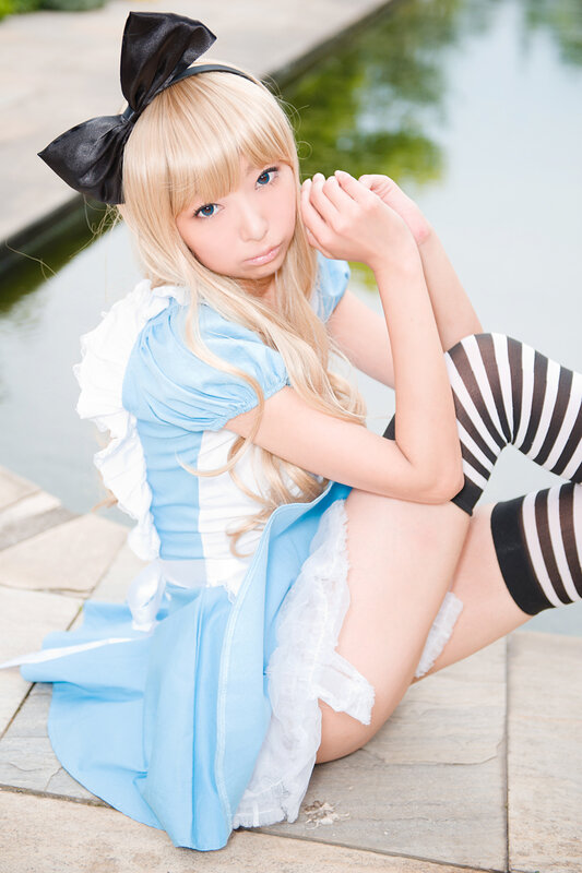 Alice in Wonderland cosplay