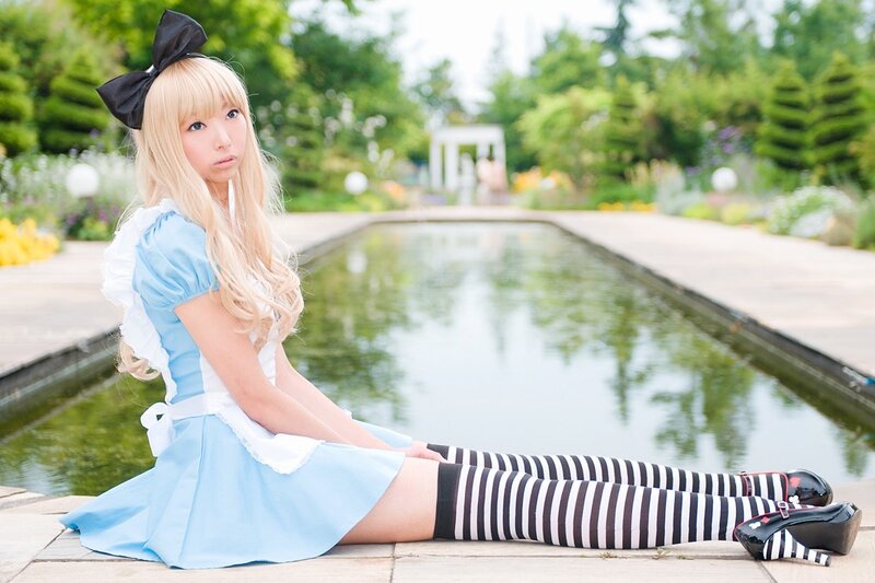 Alice in Wonderland cosplay