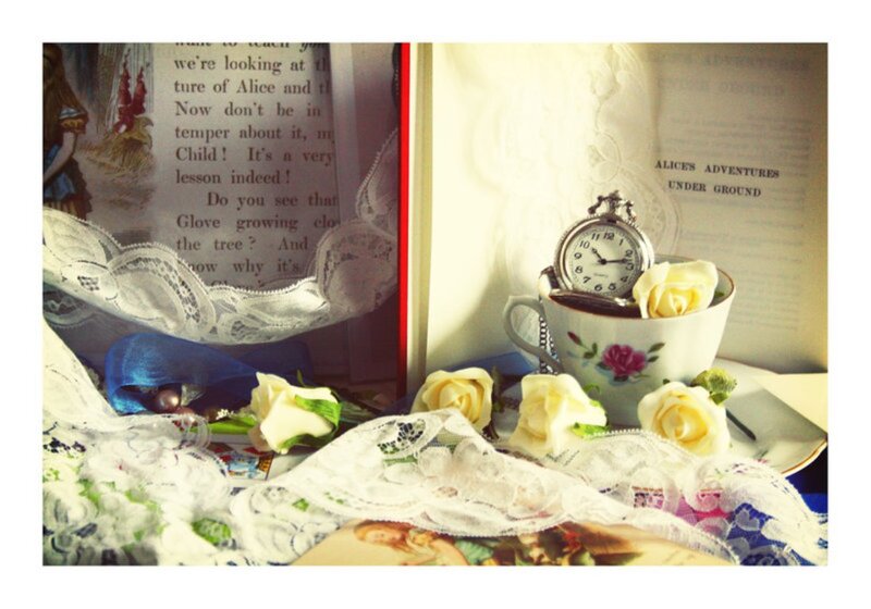 Alice in Wonderland Tea Set