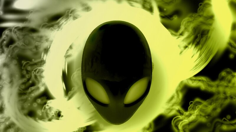Alien Head Logo — Green, Dramatic