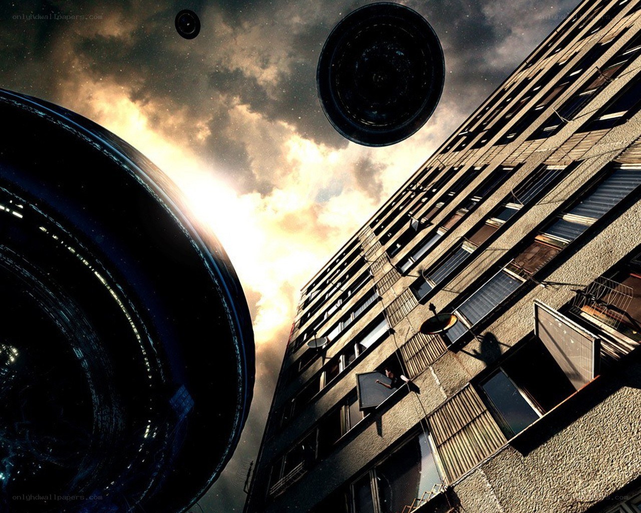Alien invasion over city