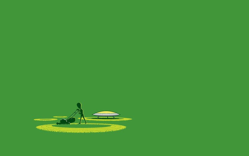 Alien Mowing Lawn — Green