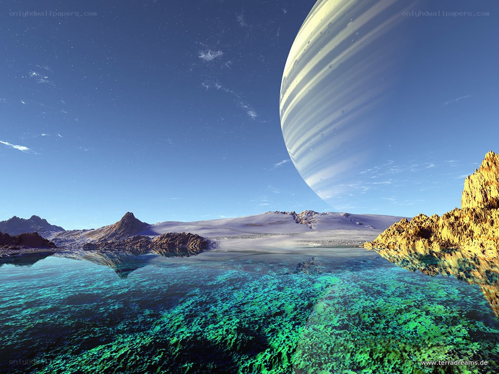Alien planet with ringed gas giant