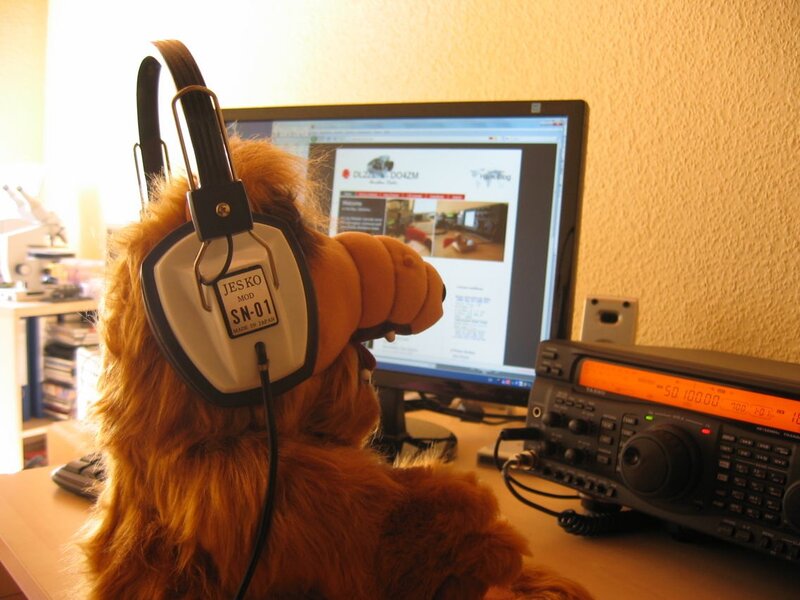 Alien Puppet at Desk