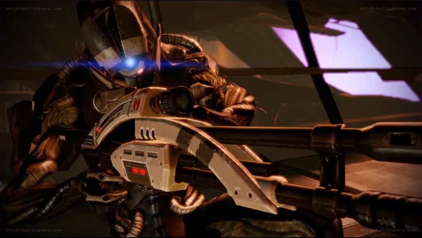 alien soldier with weapon