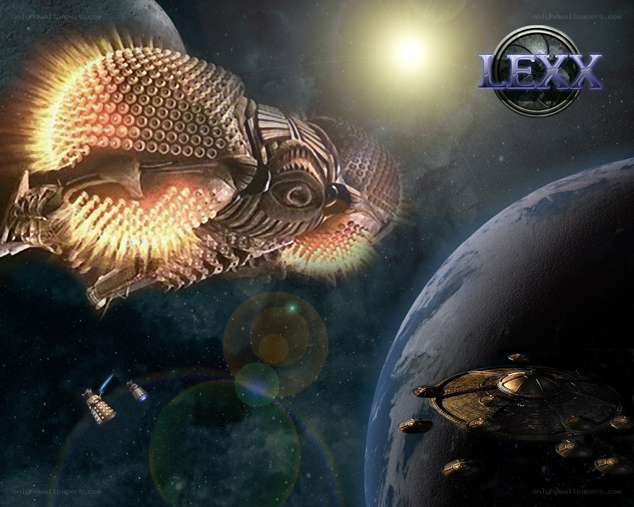alien spacecraft near planet