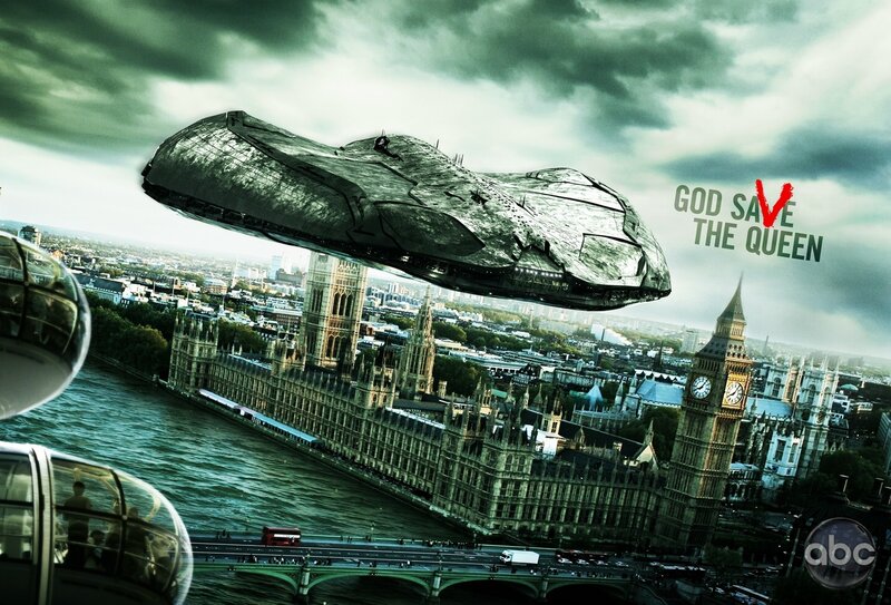 Alien Spacecraft over City — Green, Dramatic