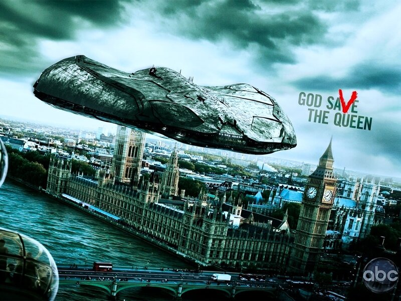 Alien Spacecraft over City — Green