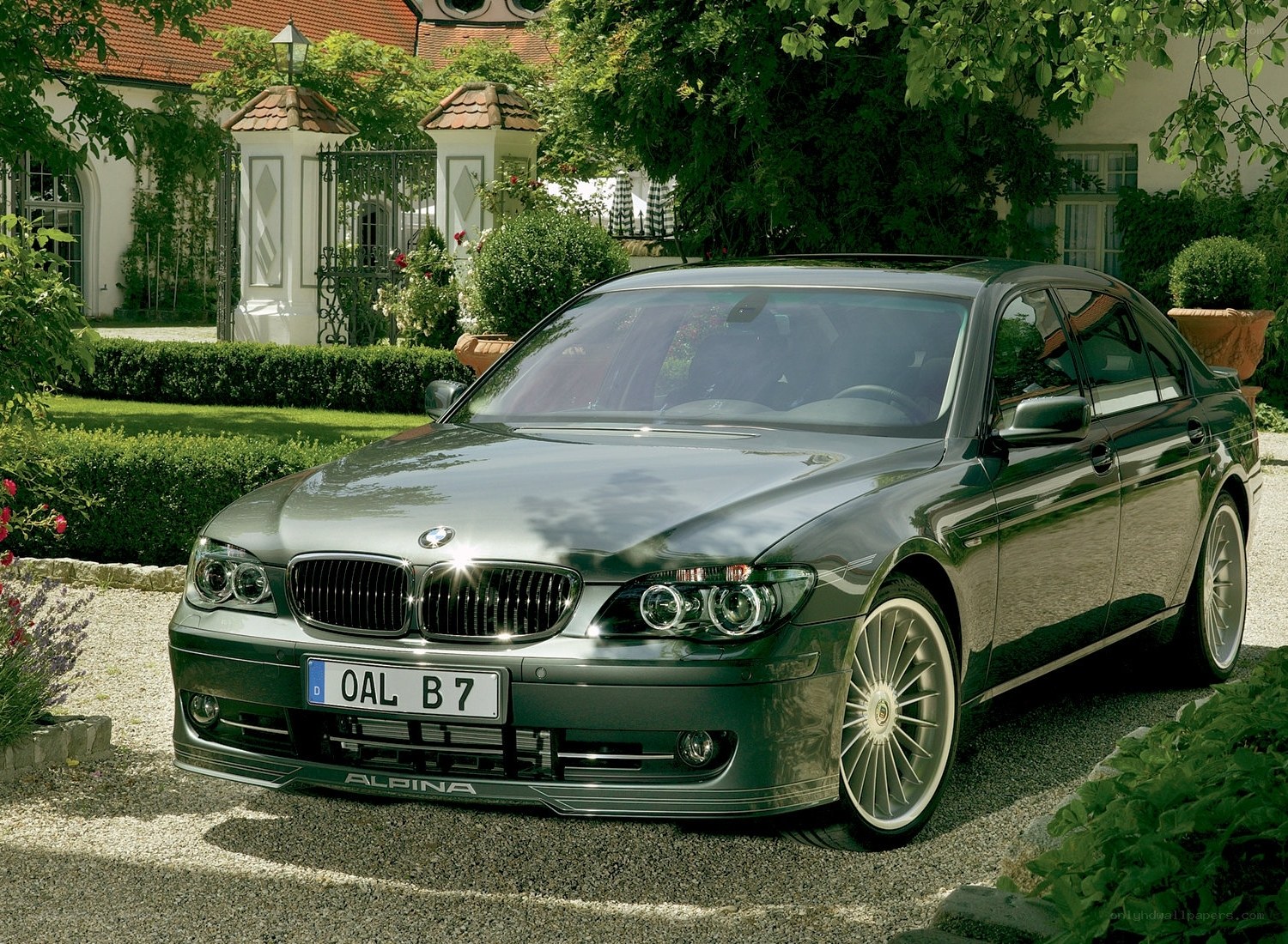 Alpina B7 parked in garden