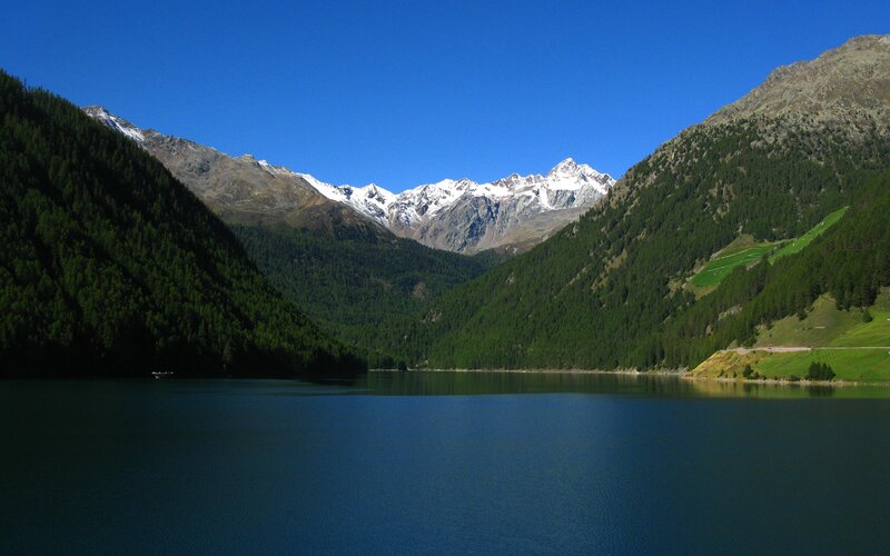 Alpine Lake and Mountains — Blue