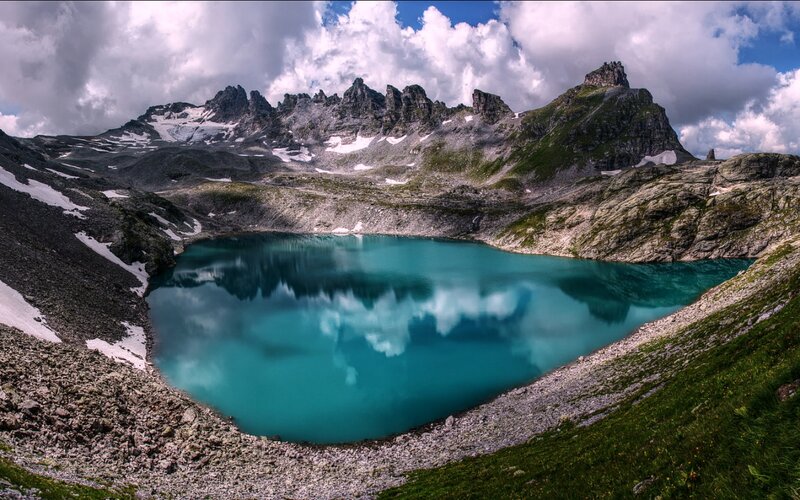 Alpine Lake in Mountain — Blue, Dramatic