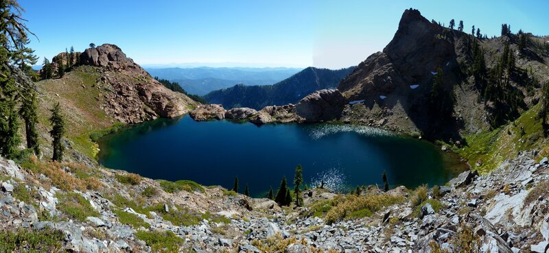 Alpine Lake in Mountain — Blue, Serene