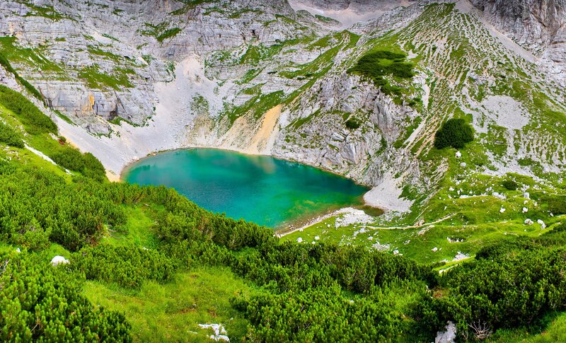 Alpine Lake in Mountain — Green, Serene