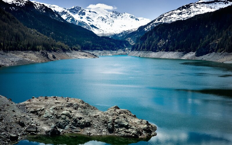 Alpine Lake with Snow-capped Mountains — Blue, Serene