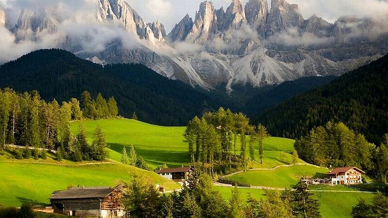 Alpine Village in Valley — Green