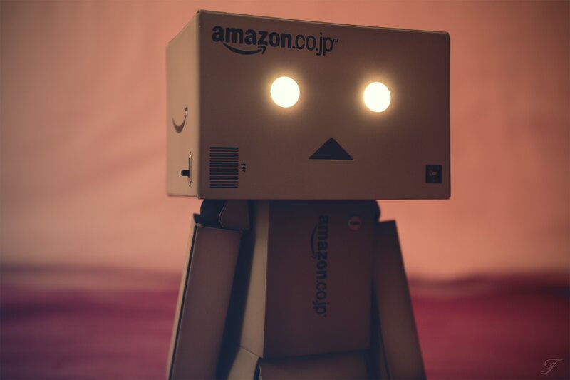 Amazon box robot