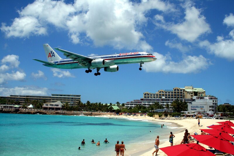 American Airlines Plane — Blue, Serene