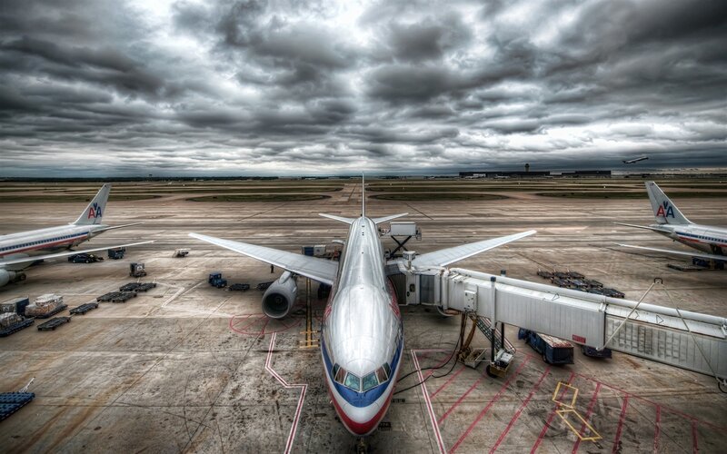 American Airlines planes at airport