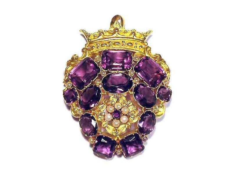 Amethyst and pearl brooch