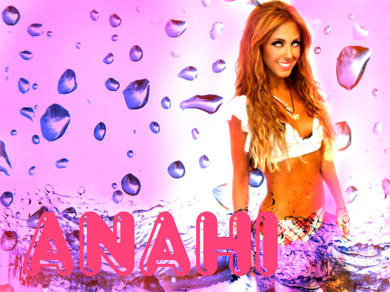Anahi with water splashes