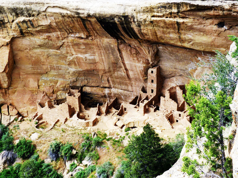 ancient cliff dwelling ruins
