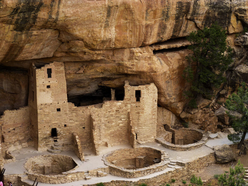 Ancient cliff dwelling ruins