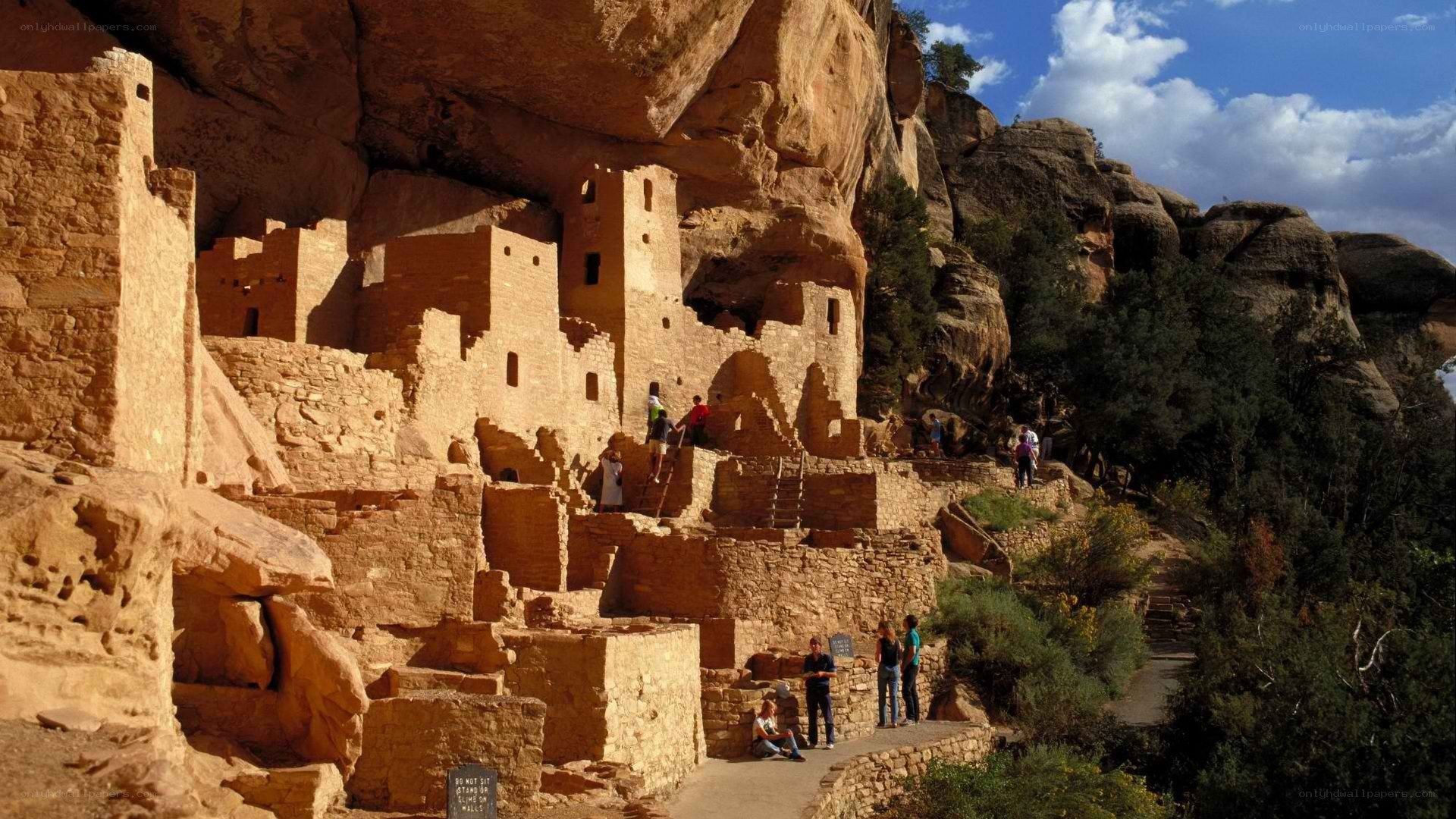ancient cliff dwellings at Mesa Verde