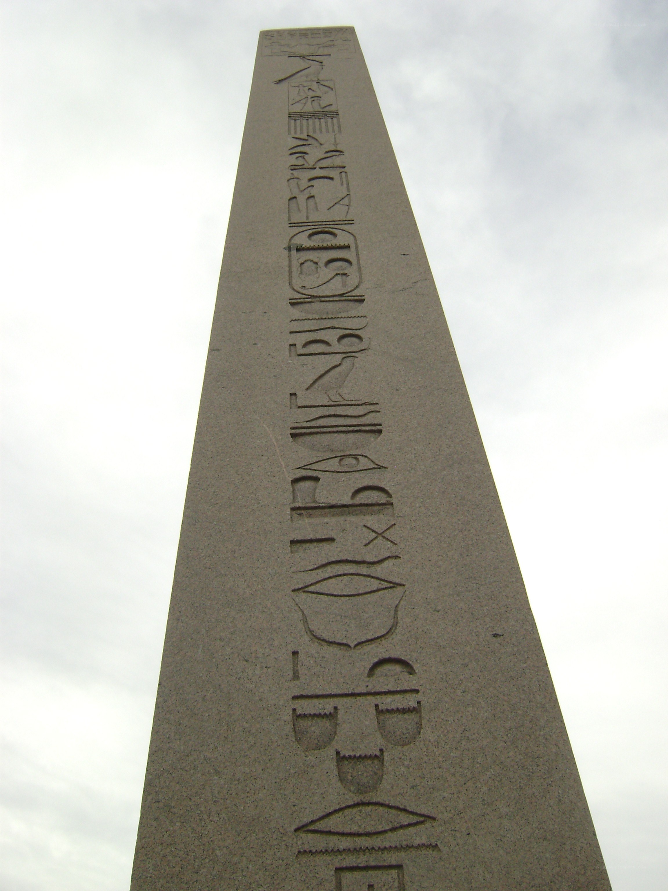 ancient egyptian obelisk