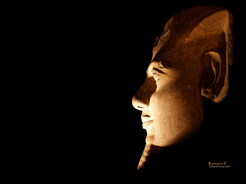 ancient egyptian statue profile