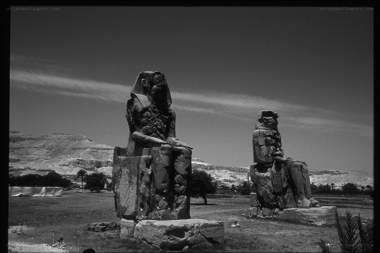 Ancient Egyptian statues at Luxor