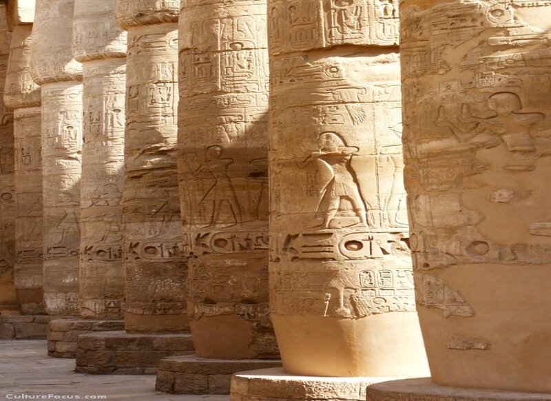 ancient egyptian temple columns