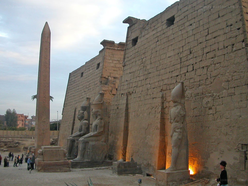 ancient egyptian temple ruins