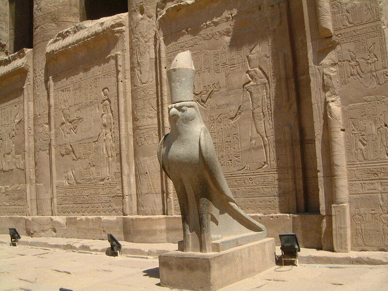 ancient egyptian temple statue