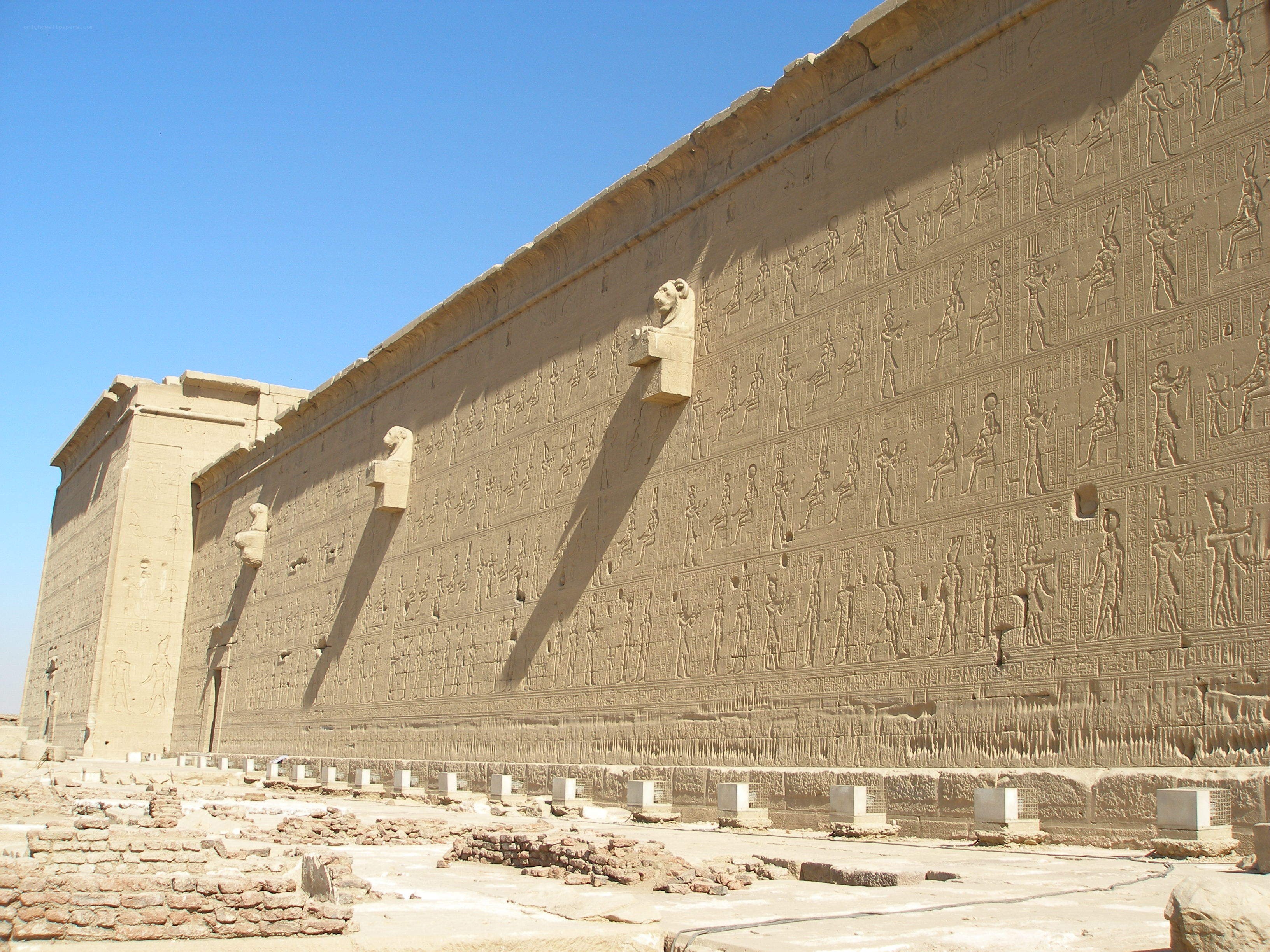 ancient egyptian temple wall
